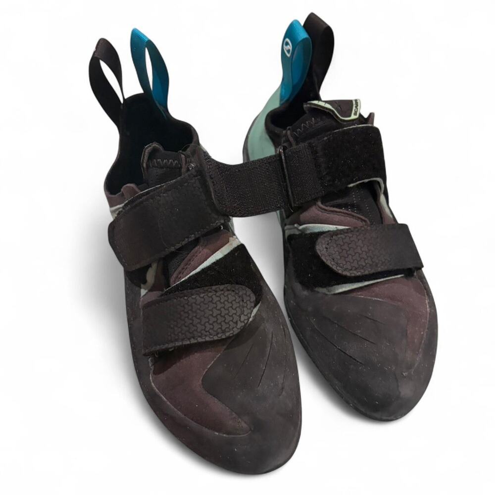 Scarpa arpia v lv climbing